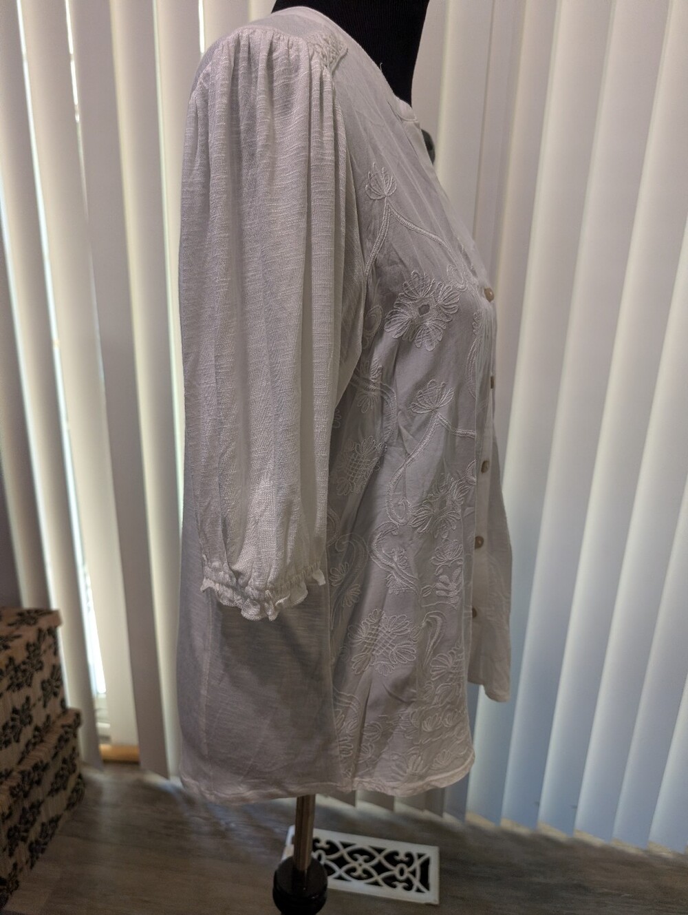 Democracy White on White Embroidered Short Sleeve Button Down Blouse - Picture 5 of 7